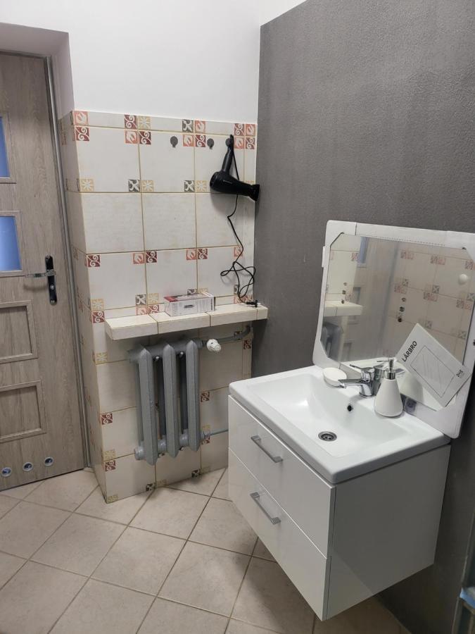 Rooms4Rest Wiertnicza - Private Rooms For Tourists - Atr Consulting Sp, Z O,O, Warsaw Luaran gambar