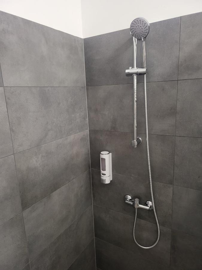 Rooms4Rest Wiertnicza - Private Rooms For Tourists - Atr Consulting Sp, Z O,O, Warsaw Luaran gambar